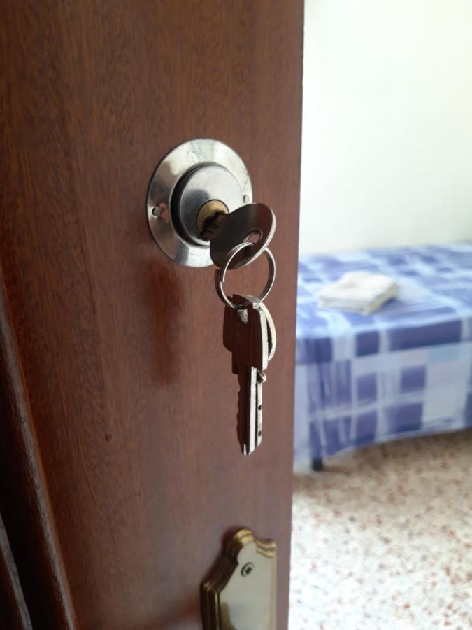 Central Accommodation Аликанте Экстерьер фото